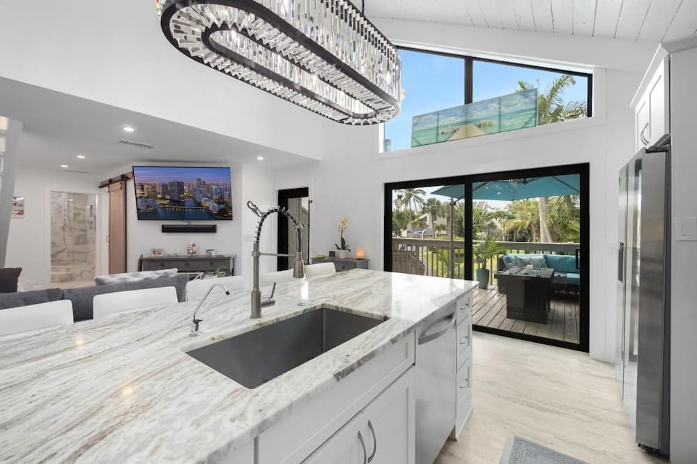 Jupiter Villa | Condo with 3 bedrooms in fabulous Jupiter within a 5 minute walk to the beach