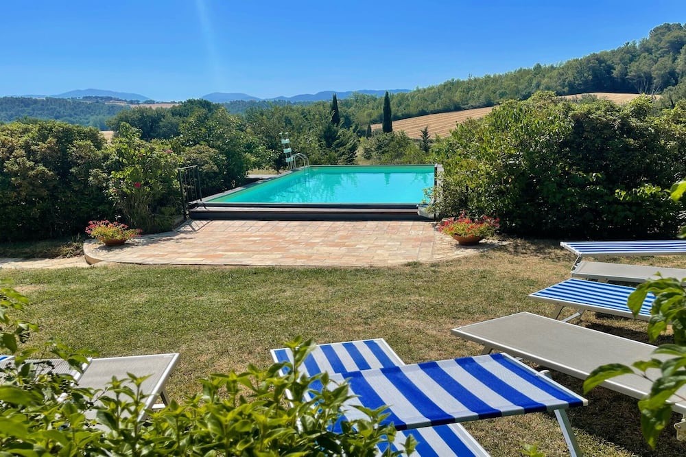 San Brizio Villa | Fantastic panoramic views - exc villa, pool + grounds - pool house - 12 guests