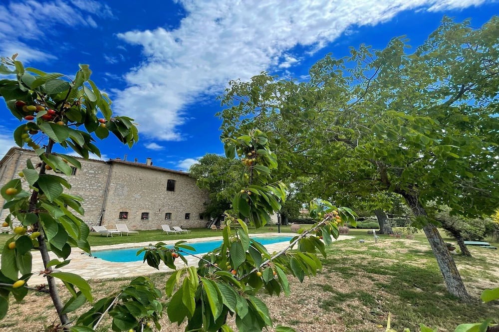 Poreta Other | Exclusive Pool villa - Close to Spoleto shops and restaurants (12)