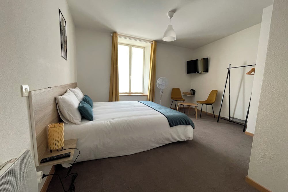 Villedieu-sur-Indre Bed & Breakfast | Furnished room rental in Villedieu/Indre, breakfast not included.