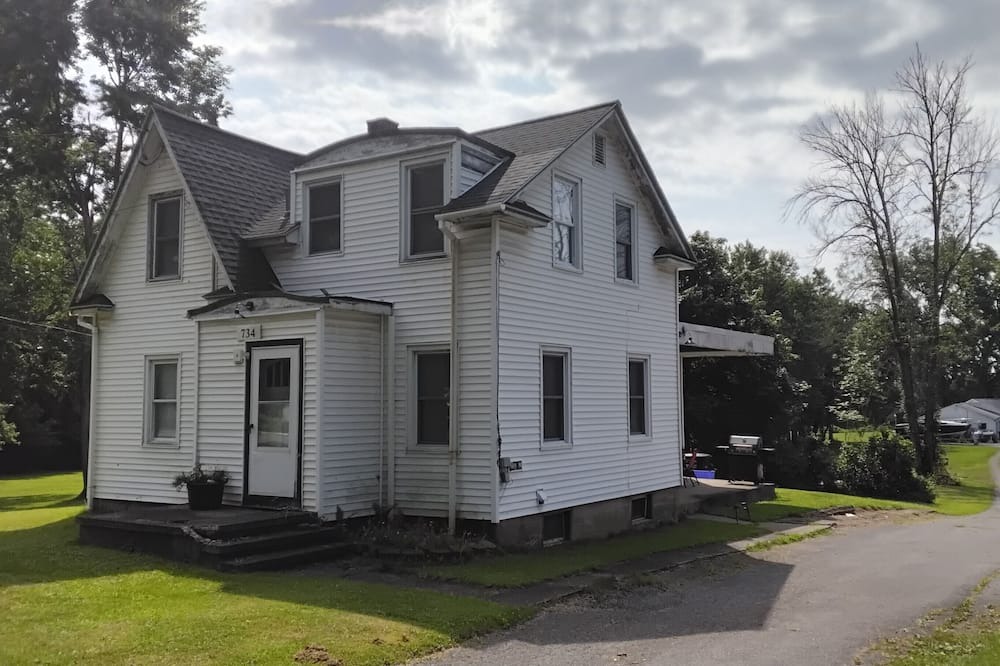 Waterloo House | Charming 3-bedroom house in beautiful Waterloo with WiFi, AC. Near many wineries