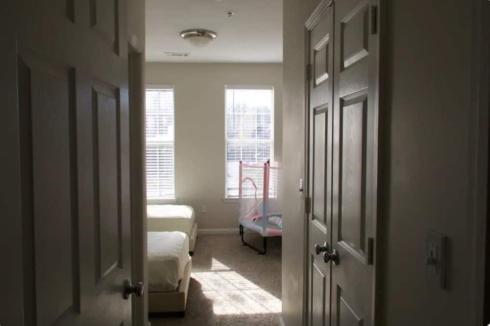 Church Street Apartment | A Touch Of Romance near Atlanta Airport