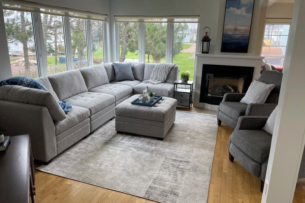 The Bluff Cottage | Luxury Beach house located in the Bluff, steps away from Parlee Beach