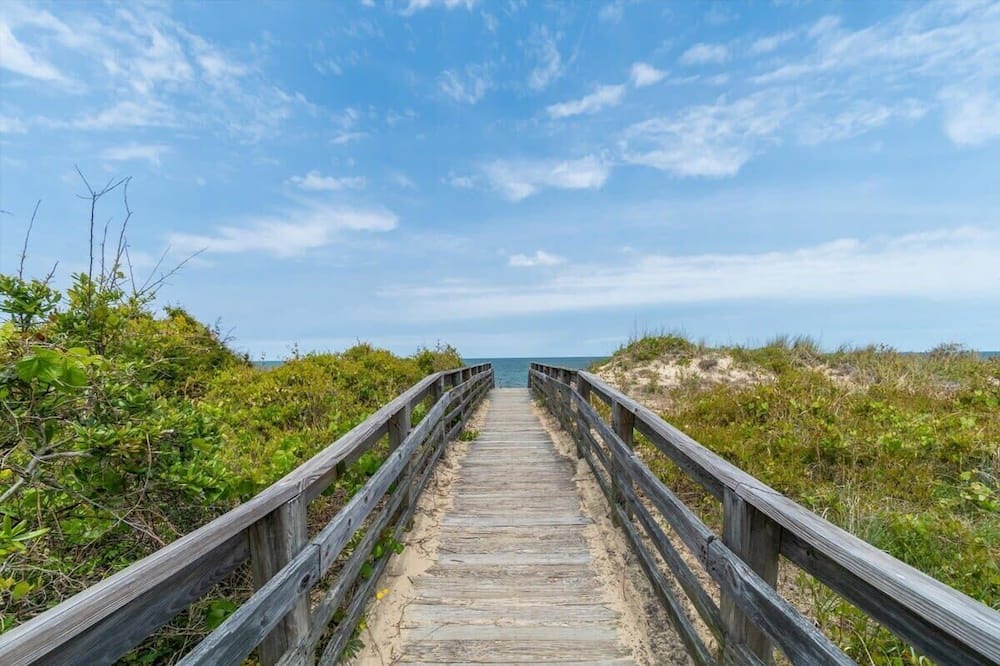 Cottage Line Apartment | *Waterview/Pool* Coastal Breeze Suite @ Salt & Sea