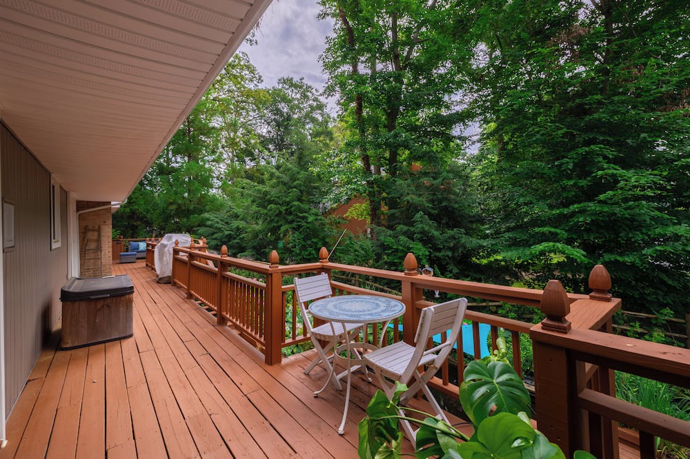 Fort Washington House | Gorgeous LUX 4 Bedrooms with 6 Beds Home RARE