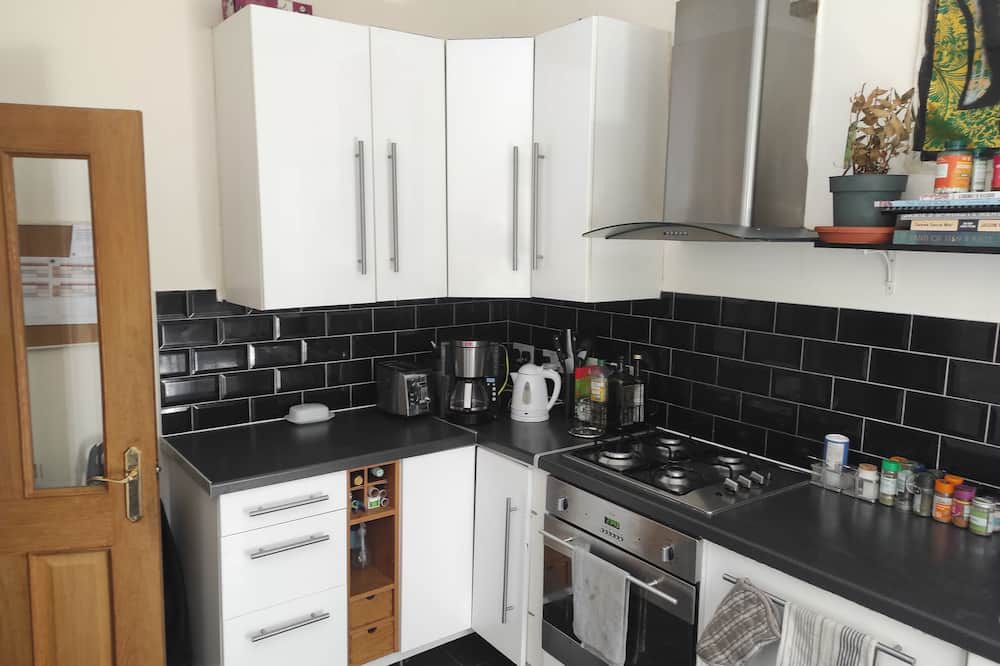 Tufnell Park Apartment | Beautiful and cosy 2-bedroom maisonette with private garden - Islington N19