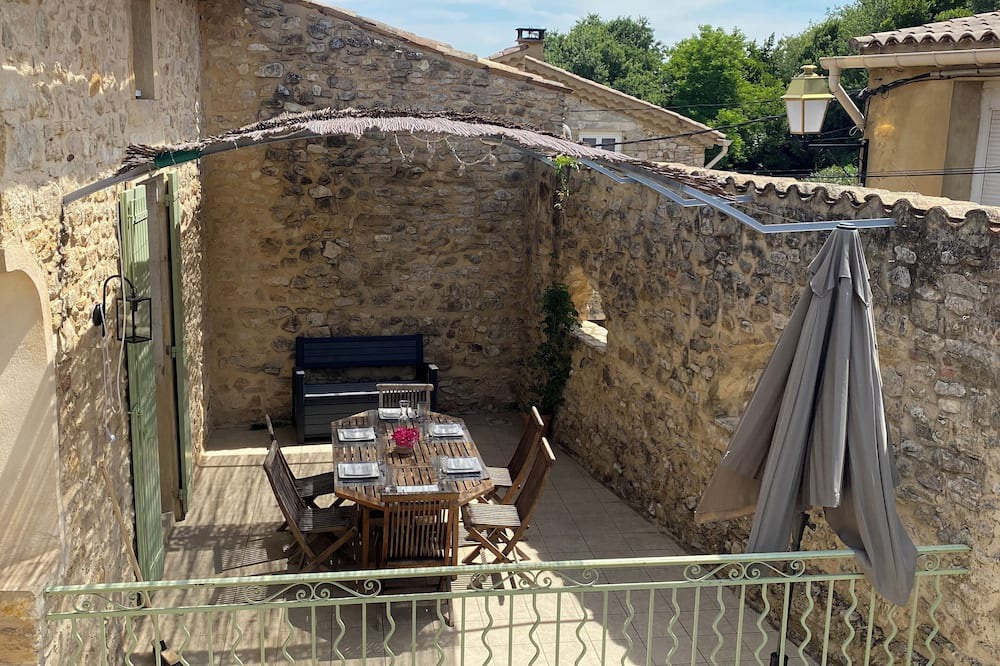 Cornillon House | CHARMING HOUSE CLOSE TO THE RIVER AND HIKING TRAILS.