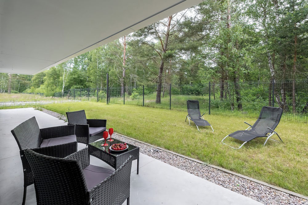 Uniescie Apartment | Beautiful Sea&lake Studio by Renters