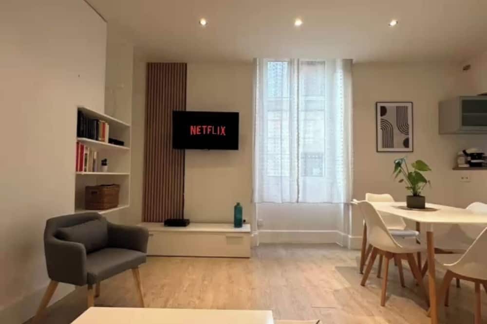 Brive-la-Gaillarde Apartment | Appartement Hyper Centre + Climatisé