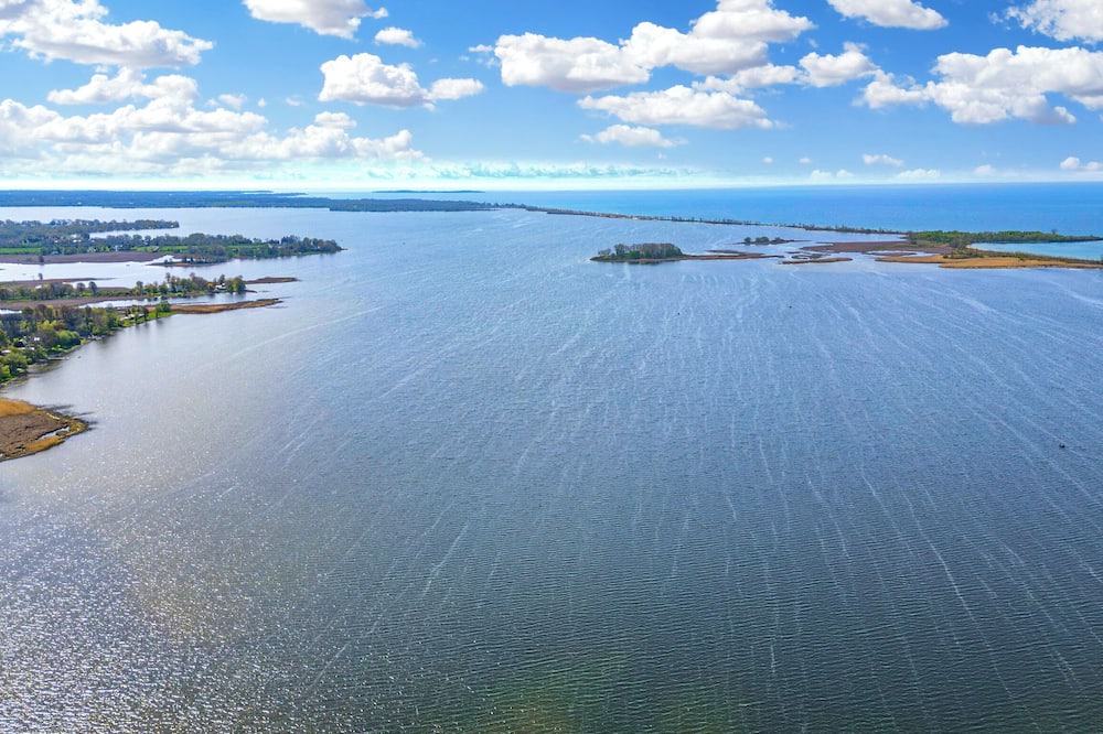 Carrying Place House | LAKEFRONT PARADISE - 6 BEDROOMS HAVEN WITH BREATHTAKING VIEWS!
