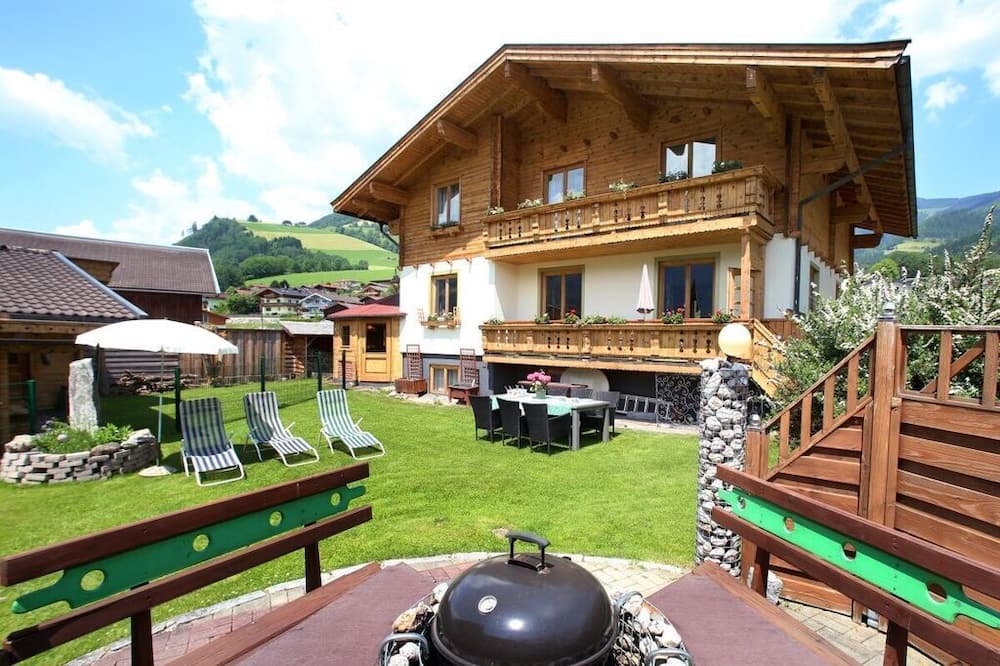 Walchen House | Haus Alpenliebe Comfortable holiday residence