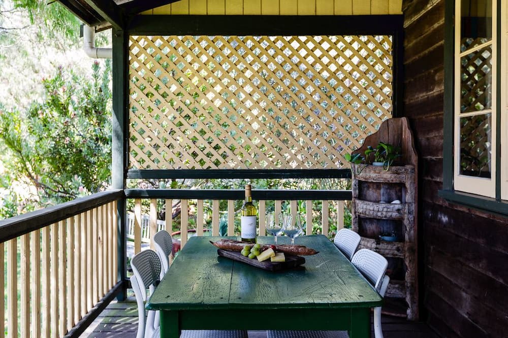 Rosa Brook Cottage | Charming & elegant original farm cottage set on a private small farm