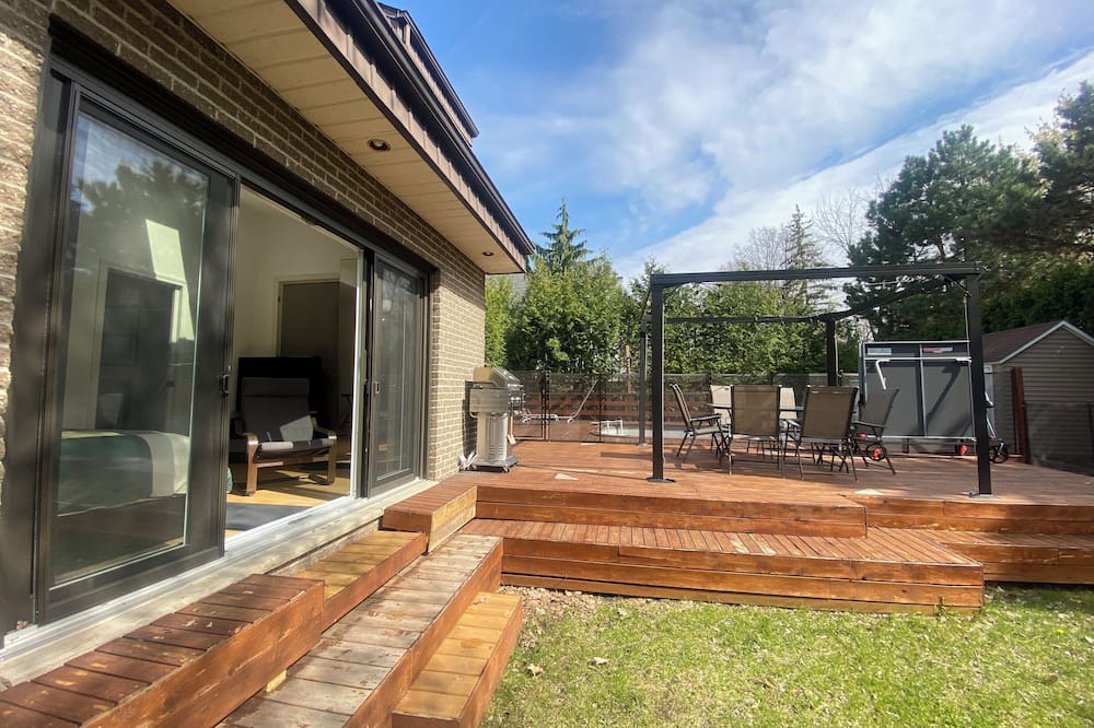 Longueuil Apartment | Vrbo Property