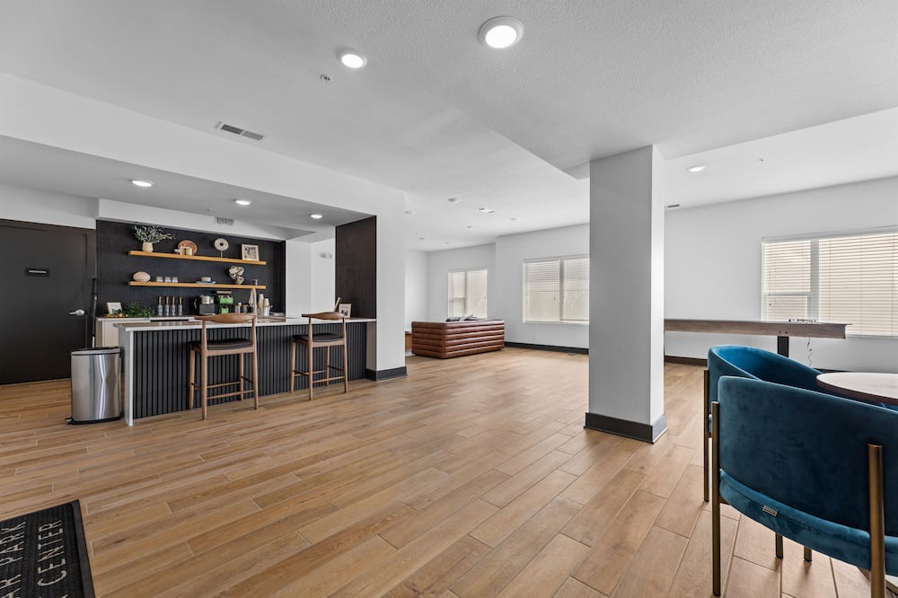 Cedar Park Apartment | LUX 2B2B | Parking, Pool, WiFi | Near DTA