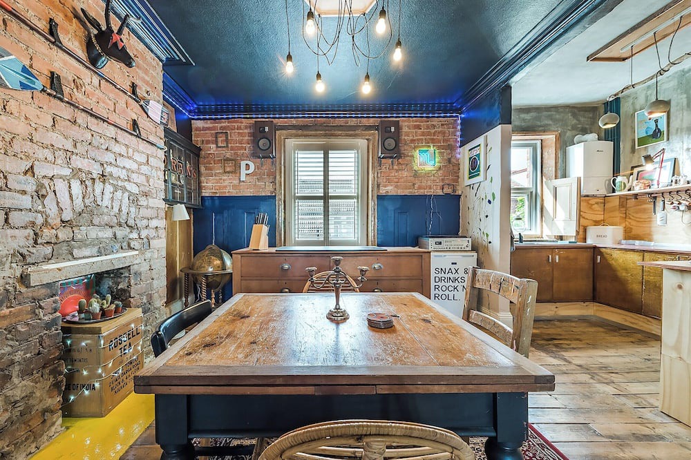Whitley Bay Cottage | Cool and coastal apartment situated in the heart of Whitley Bay, a vibrant coastal town.