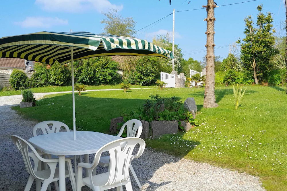 Lieusaint House | Homerez - House 15 km away from the beach for 8 ppl. at Lieusaint, Valogne