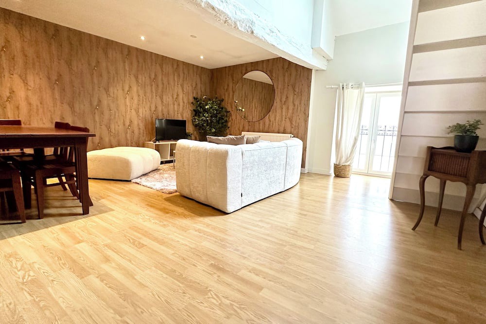 Le Blanc Apartment | Appartement Hyper Centre Le Blanc Entrée Autonome