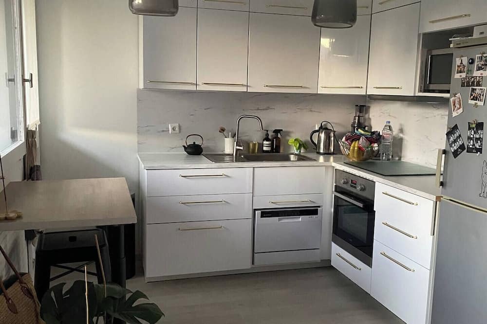 Villette Gare Apartment | Cozy 40 m² with terrace in Lyon