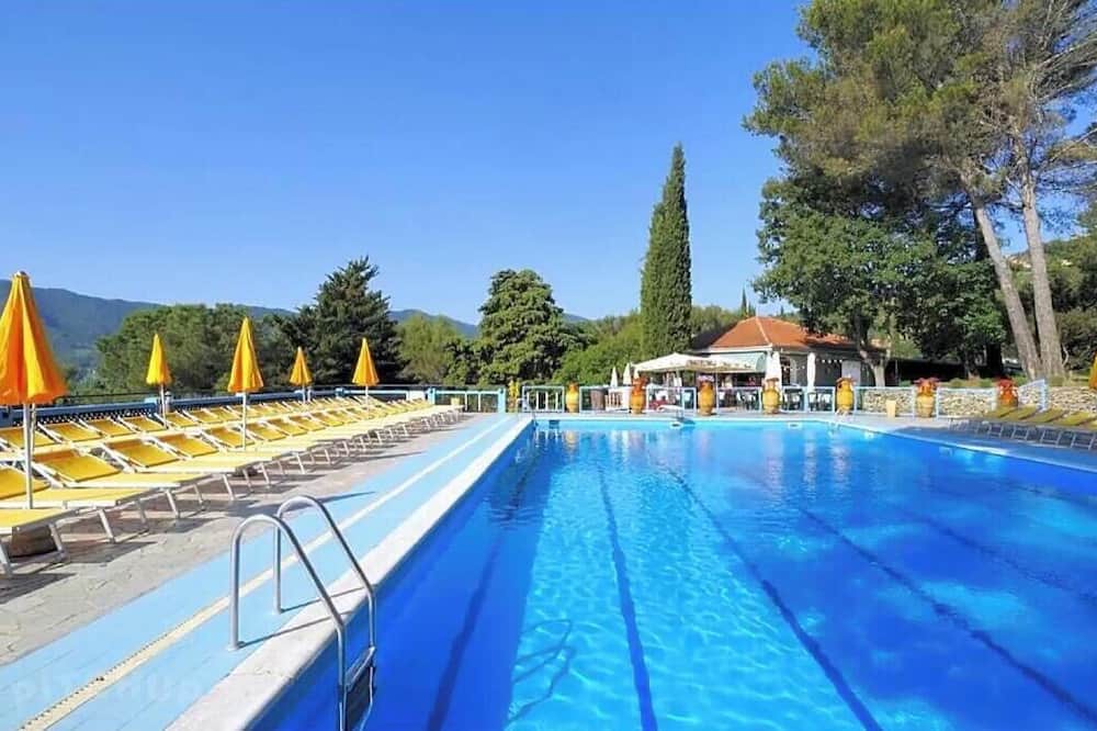 Villanova d'Albenga RV Rental | Mobilhome C'era Una Volta C 5 Pax