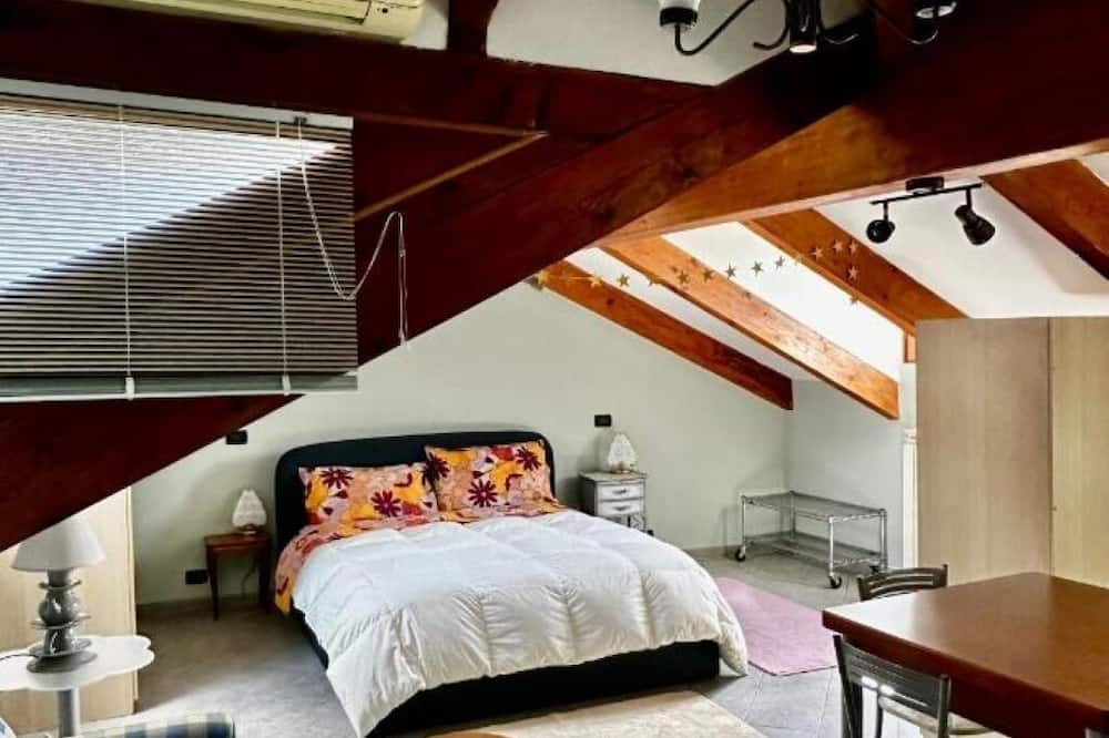 Roman Quarter Apartment | The wayfarer