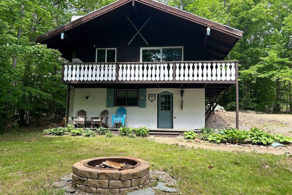 Jackson House | Newly Renovated Chalet