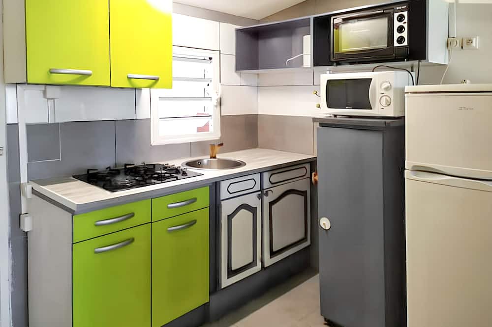 La Possession Apartment | Homerez - Apartment for 4 ppl. with sea view and garden at la possession