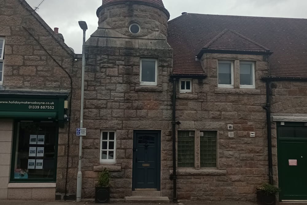 Aboyne Cottage | Historical Cottage Royal Deeside Aboyne Abdnshire