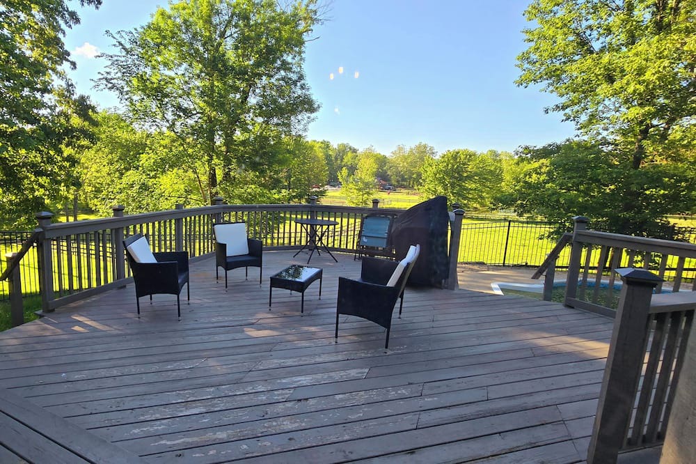 Martinsville House | The Paisley Mae @ Wheeler Estates & Equine Center