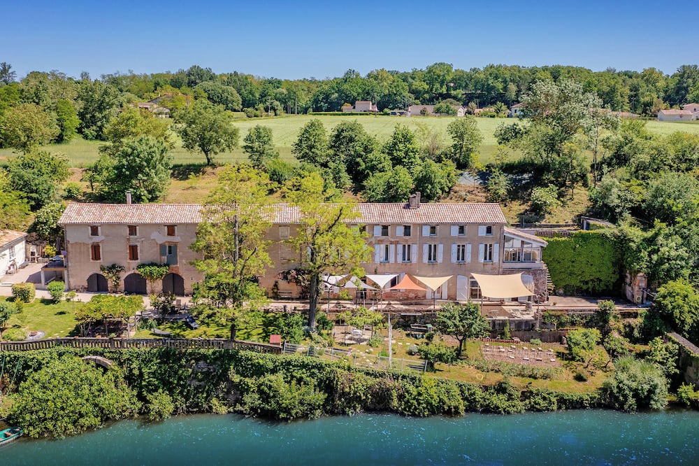 Brens Bed & Breakfast | Chambre D'hôte "ô Berges de Brens" , Chambre la Vigneronne Avec vue sur Tarn