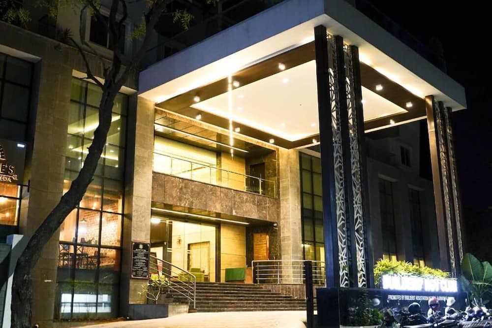 5th Block Hotel | BNGV Mystic Premier