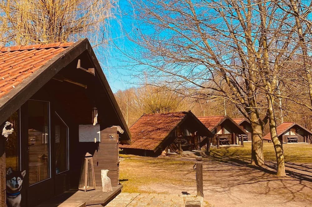 Gross Raden House | Gemütliche Holzhütte im Abenteuer Camp Hennig!