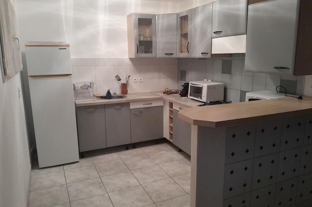 Moulin a Vent Apartment | Apartment with garden close to beach roads and town center