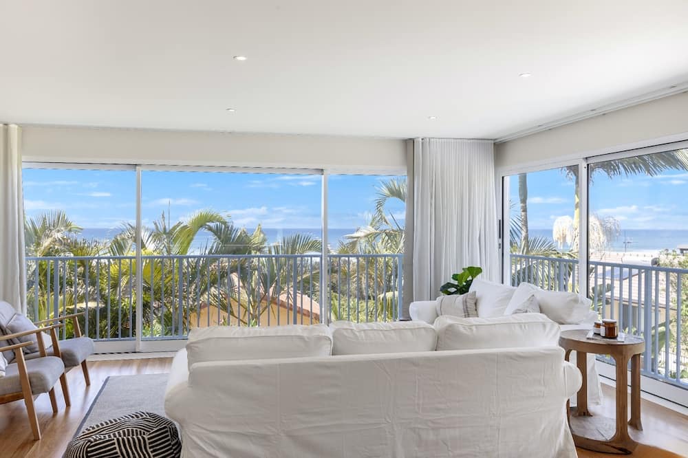 Port Macquarie House | Beach House - Lat 31