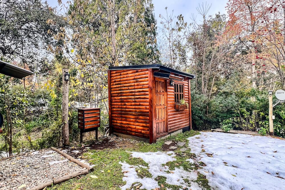 San Carlos de Bariloche Cabin | Charming cabin, steps from Lake Nahuel Huapi