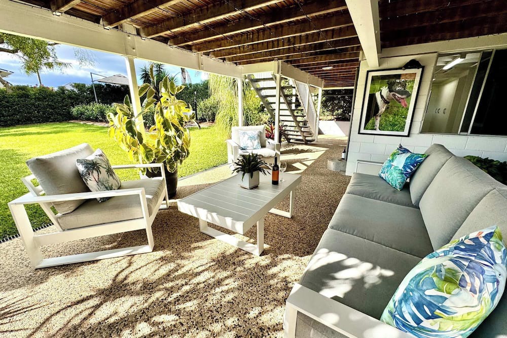 Hendra House | 2 Private Bdrms in Brisbane House, Pool & Parking