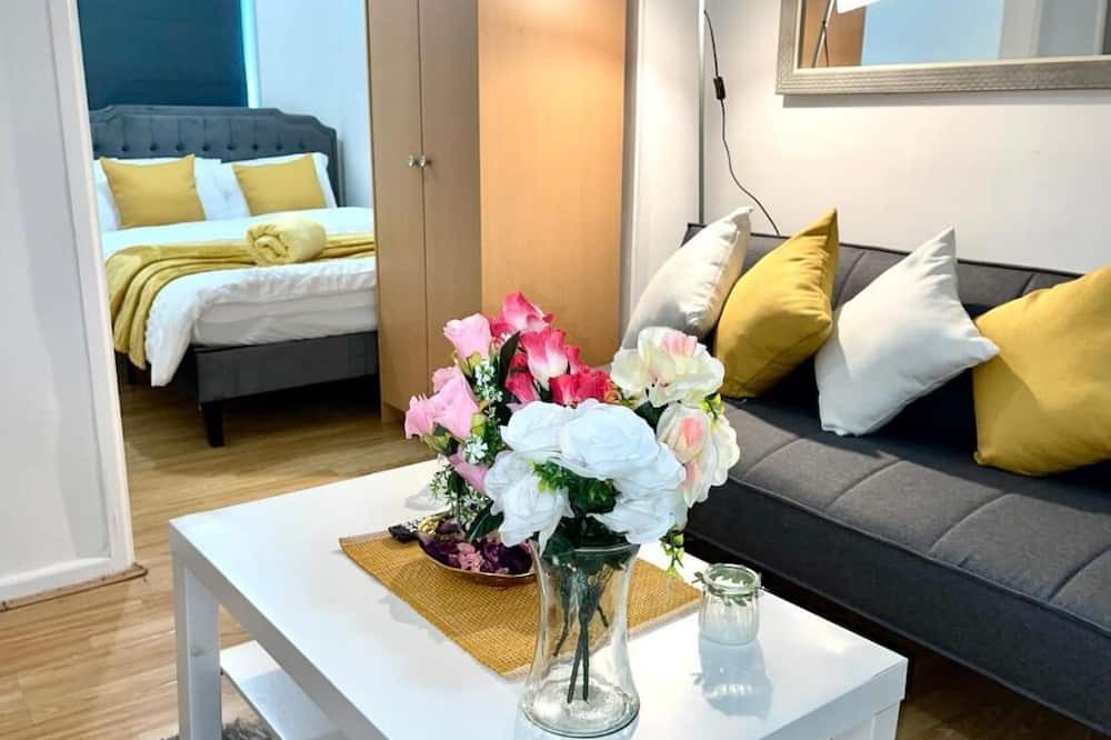 Stevenage Apartment | Stevenage Studios - Superior Suite