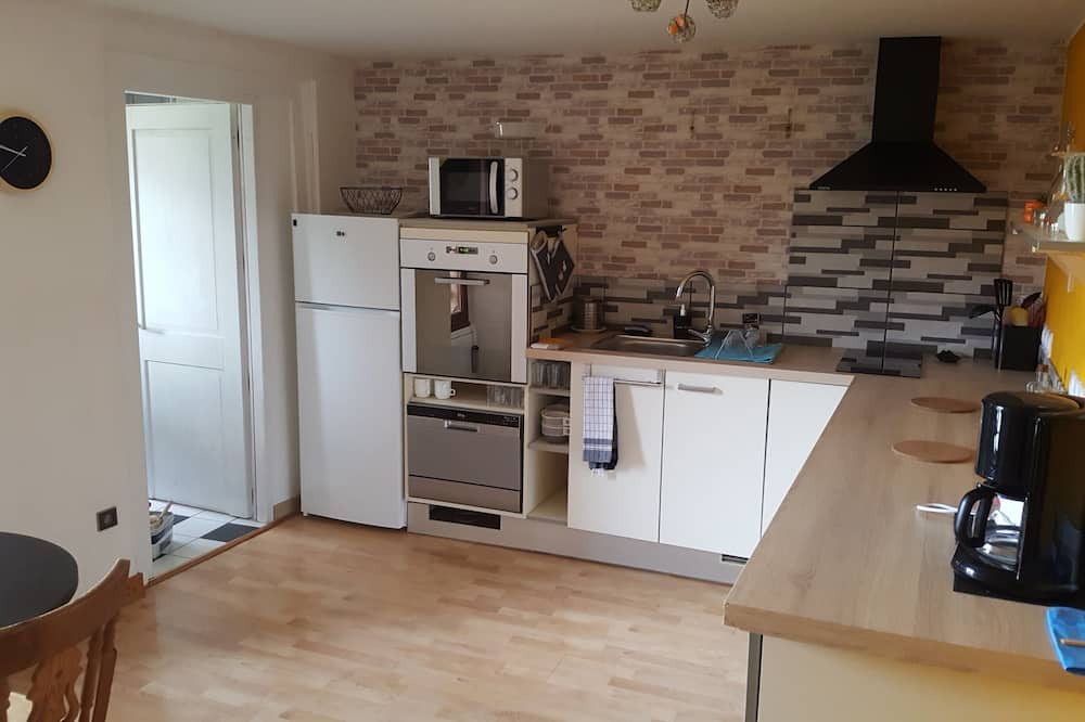 Gilly-sur-Isere Apartment | T2 au Calme, les Animaux de Compagnie Sont les Bienvenus