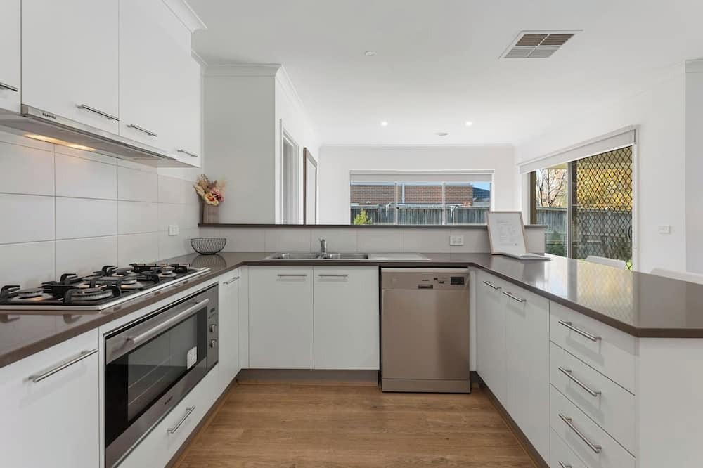 Alfredton House | Goldwood Gem Relaxed Country Escape for Families