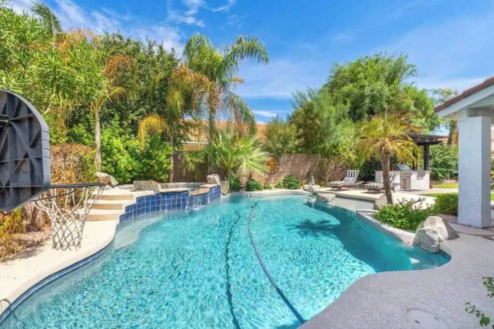 Paradise Park Vista House | SO MUCH 2 DO-Dreamy Summer Getaway!POOL/GAME ROOM
