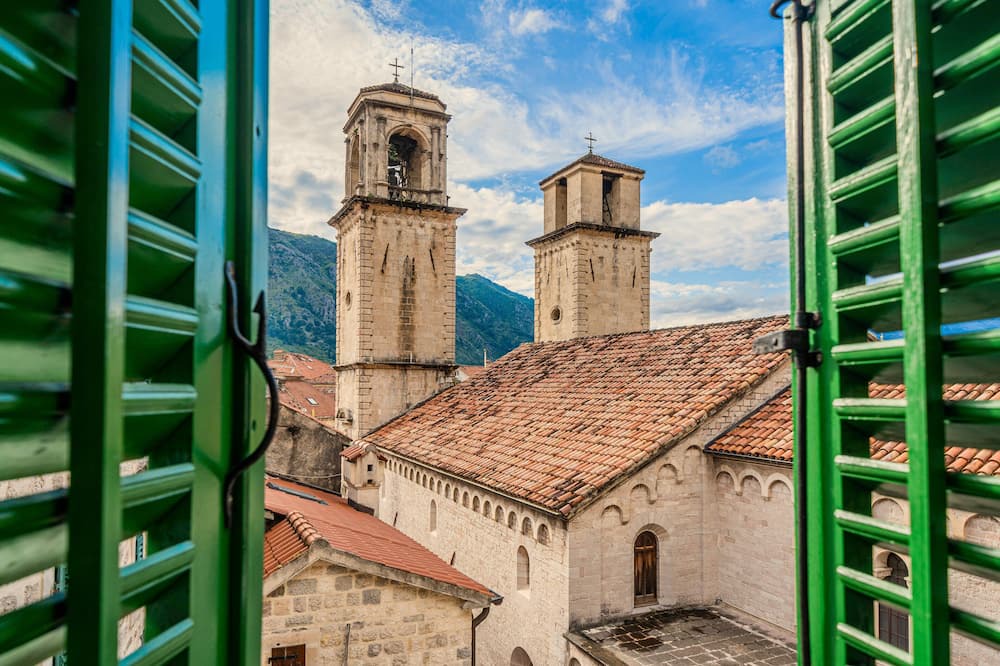 Kotor Old Town Apartment | 3 Bedroom Duplex Apartment with Magnificent View over St Tripun Cathedral
