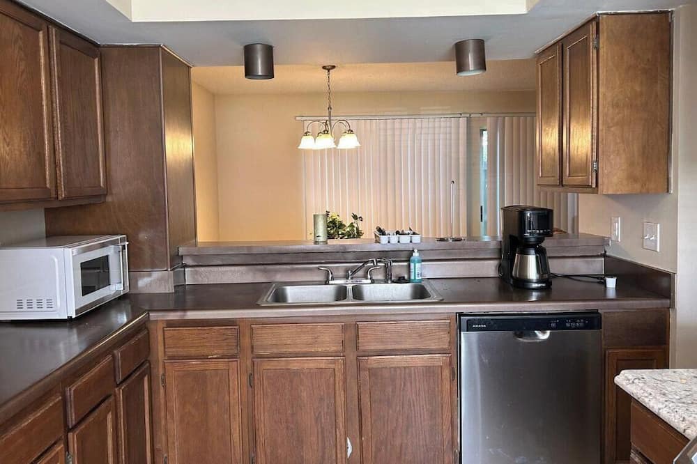 Mobile Condo | Come Stay at Layla’s Haven in Mobile