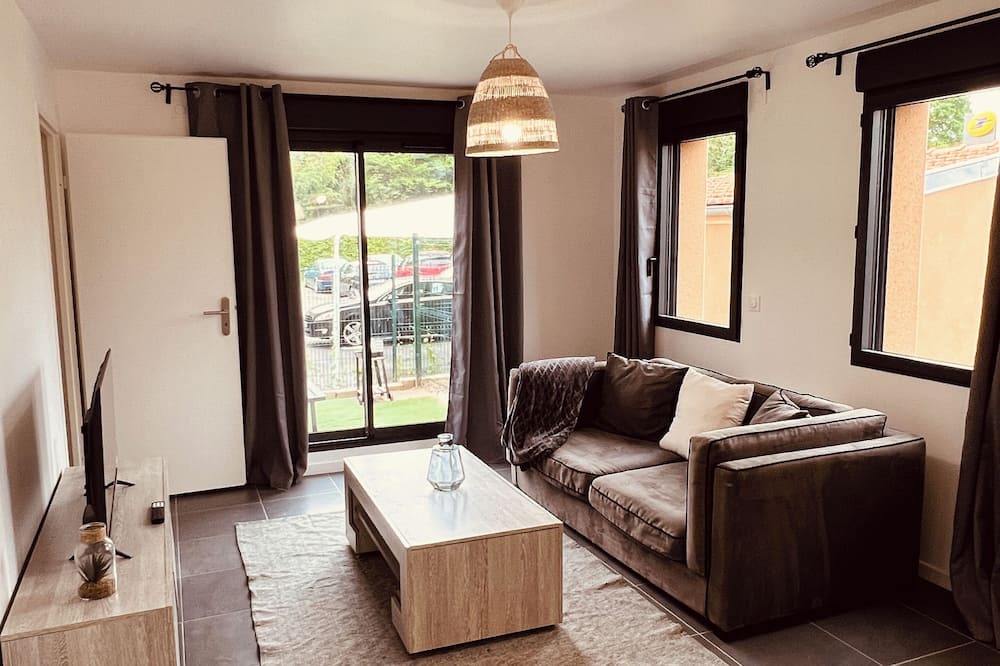 Luzarches Apartment | Appartement Cosy, Paris Jo2024, Astérix, Château de Chantilly, Charles de Gaulle