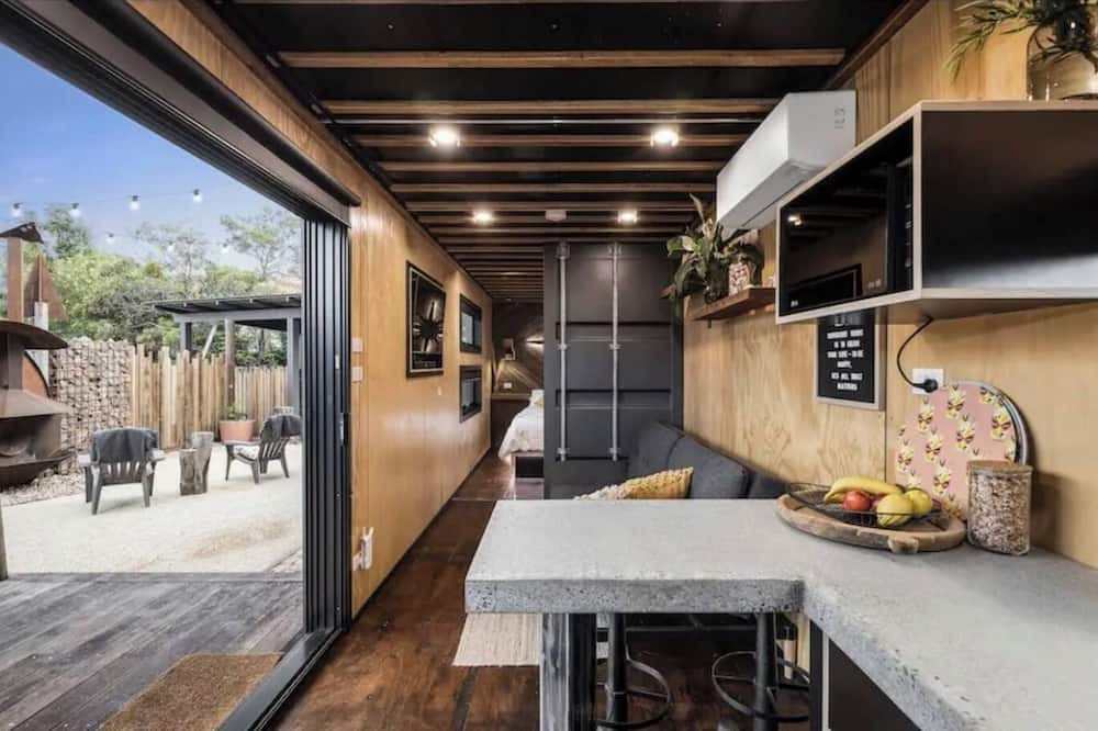 St Leonards Cabin | A quirky yet functional 40ft shipping container.