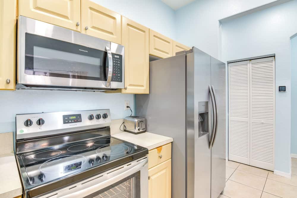 Princeton Condo | Central Homestead Getaway: 4 Mi to Public Marina!