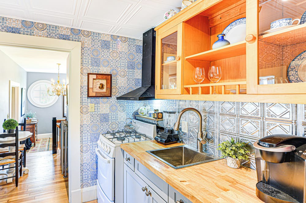 Youngstown Apartment | Charming Youngstown Retreat - 2 Mi to Downtown!