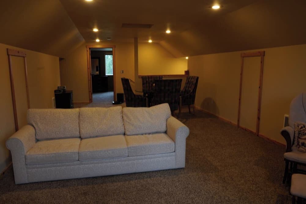 Loon Lake Cottage | Private Cottage in the woods, between Loon and Deer Lake, overlooking the meadow
