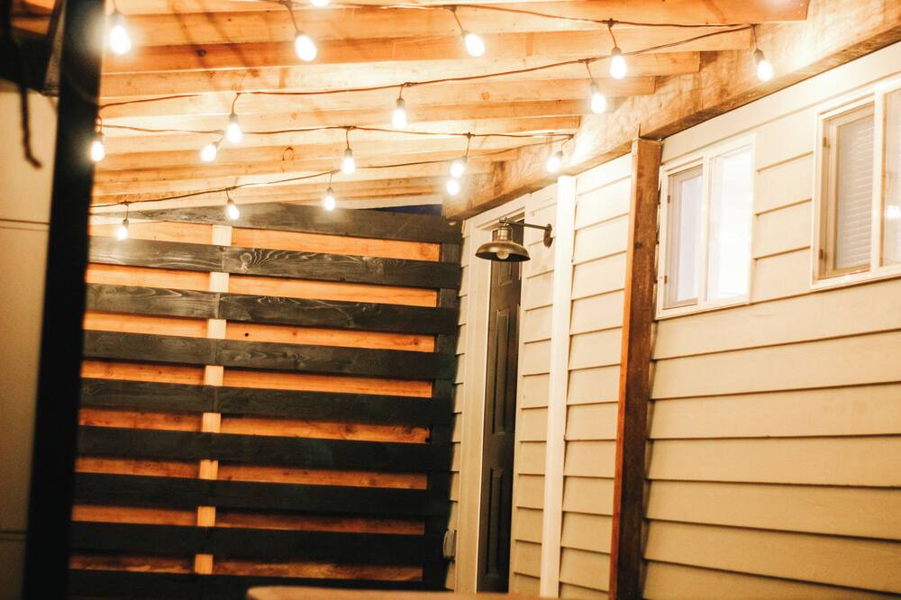 Ferndale Cabin | Modern tiny home in Ferndale. Pet-friendly!