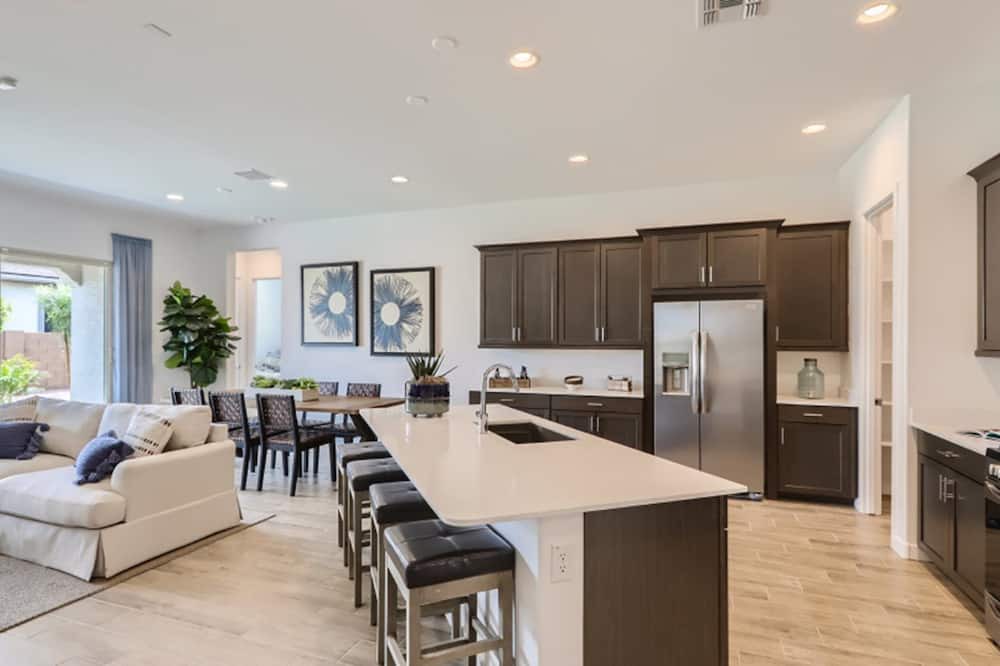 Buckeye House | Beautiful Brand New 3bed/2bath home next to Verrado. Just built!