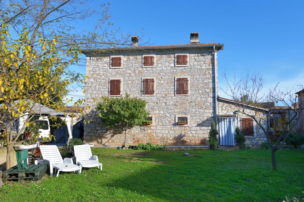 Gedici Apartment | Beautiful stone house in Gedici - Beahost Rentals