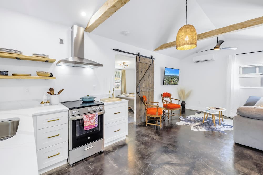St. Petersburg - Clearwater Cottage | The Kindness Cottage